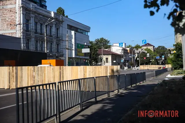 У Дніпрі на пів року перекрили з’їзд з Центрального мосту через ремонт