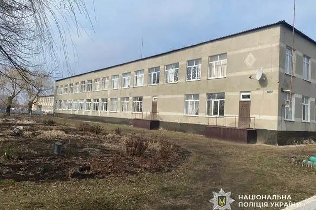 На Дніпропетровщині керівник підприємства заволодів бюджетними коштами під час реконструкції ліцею